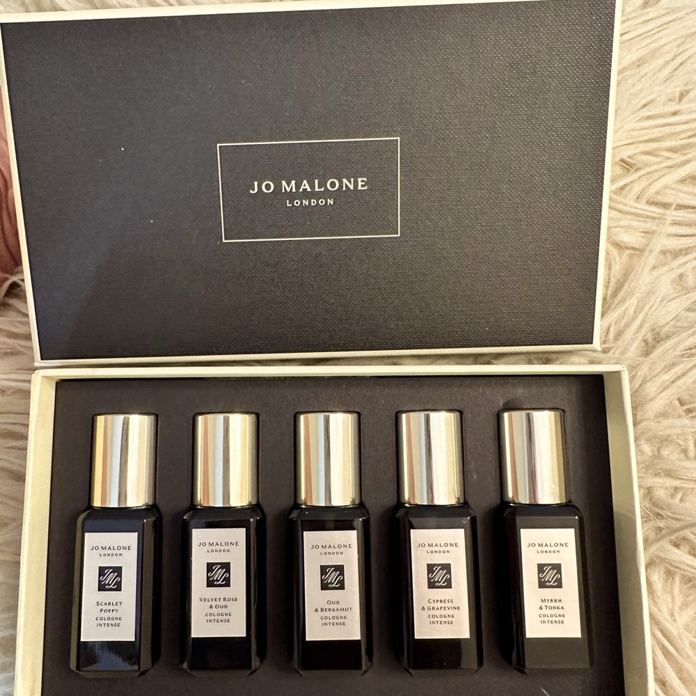 Description
Jo Malone Minis Cologne INTENSE Collection - 5×9ml/0.3oz - NIB.